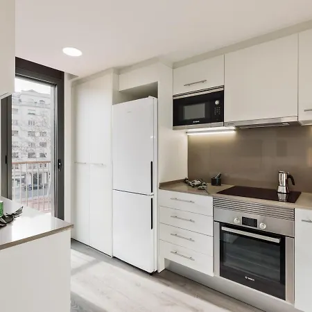Aliga - 3 Bedroom And Pool In Les Corts Барселона