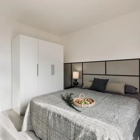Aliga - 3 Bedroom And Pool In Les Corts Barcelona