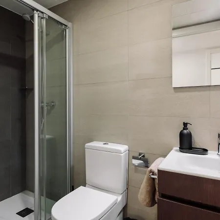 Aliga - 3 Bedroom And Pool In Les Corts