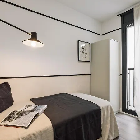 Aliga - 3 Bedroom And Pool In Les Corts *