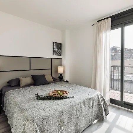 Daire Aliga - 3 Bedroom And Pool In Les Corts