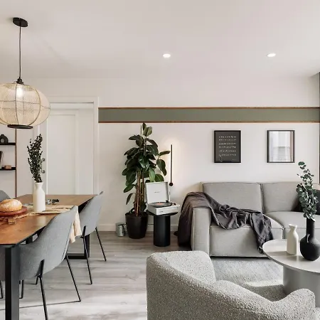 Aliga - 3 Bedroom And Pool In Les Corts Apartment *