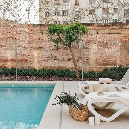 Daire Aliga - 3 Bedroom And Pool In Les Corts *